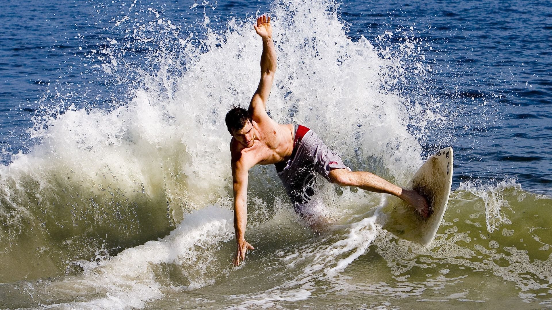 范戴克统治级数据铸就传奇，厄瓜多尔收割西班牙背后的战术革命