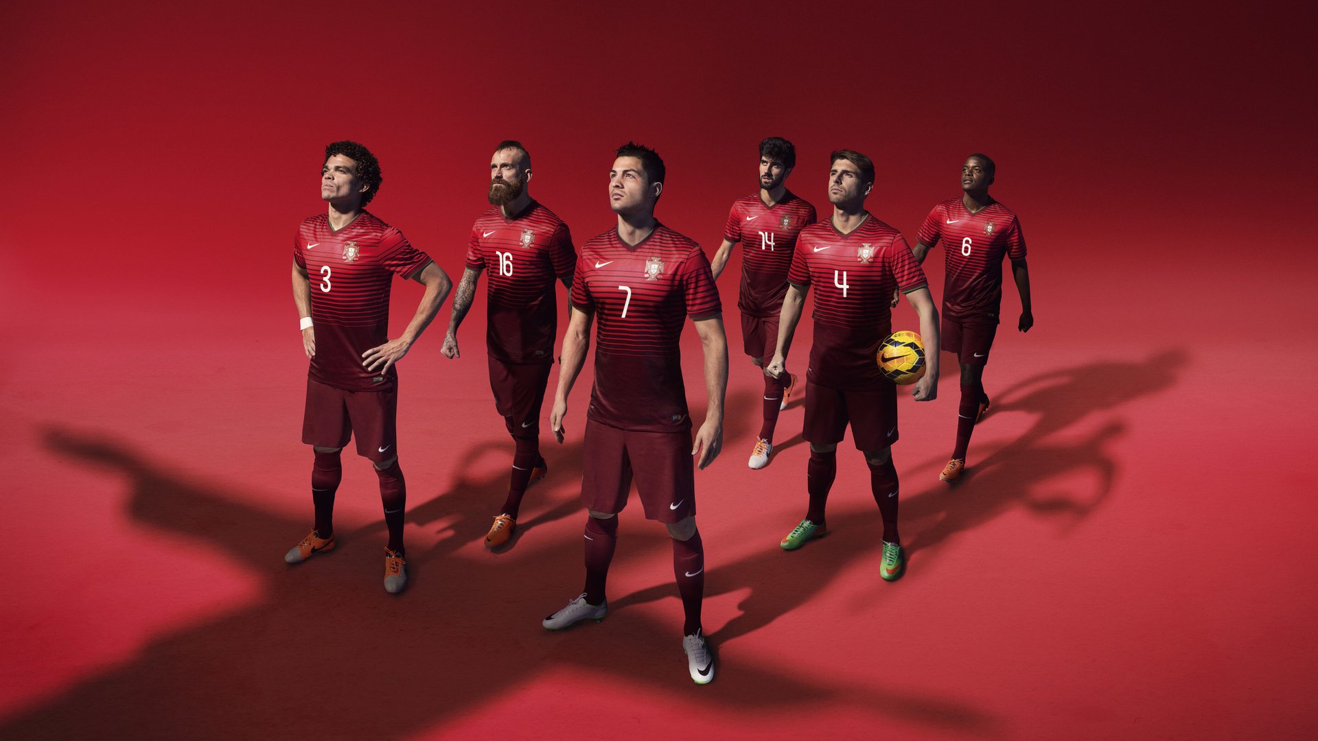 命运交错的绿茵舞台，从巴黎旧梦到德甲新章，迪马利亚的双线传奇