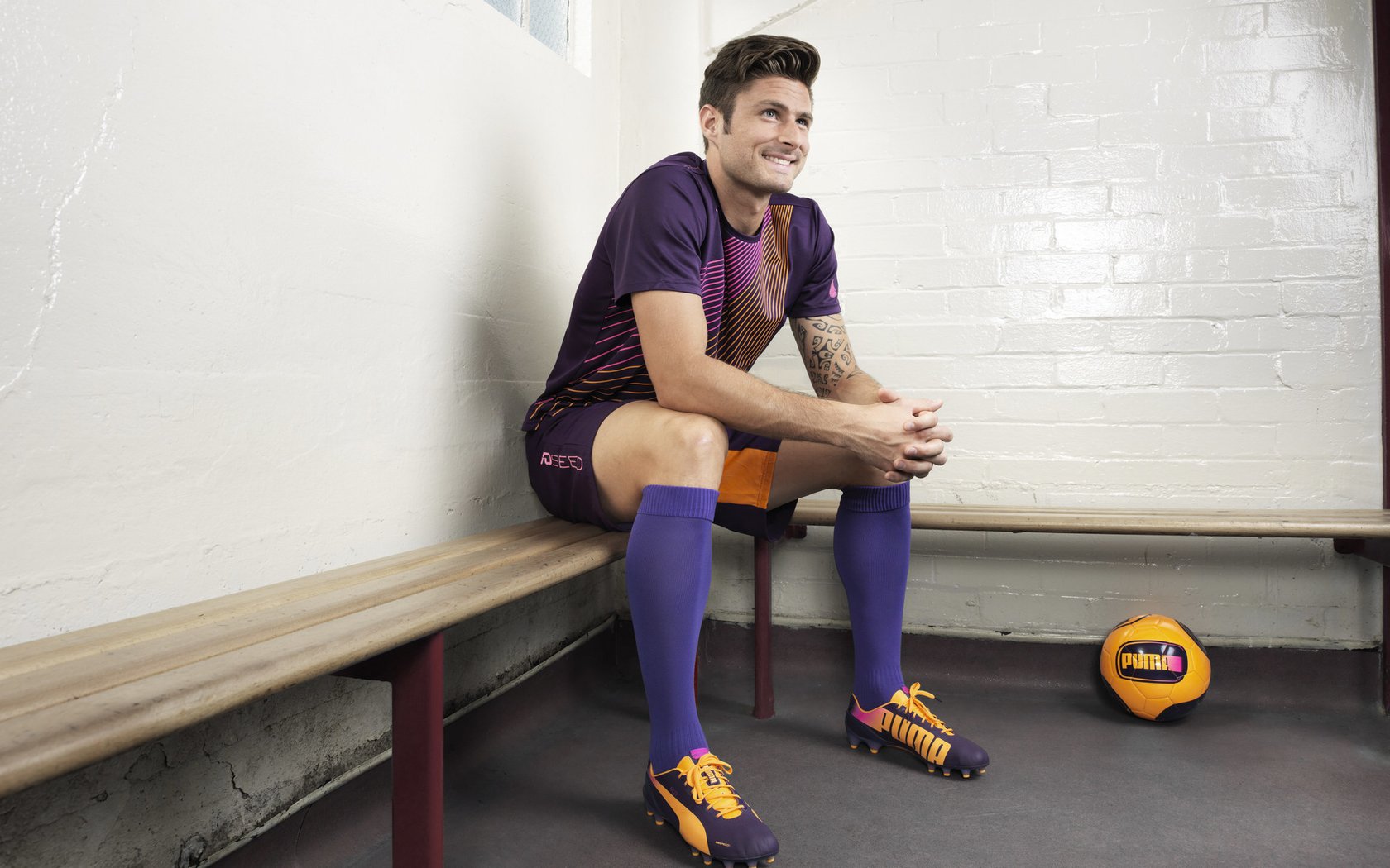 当杜兰特在汽车城按下重启键,一场胜利与两个时代的无声对话