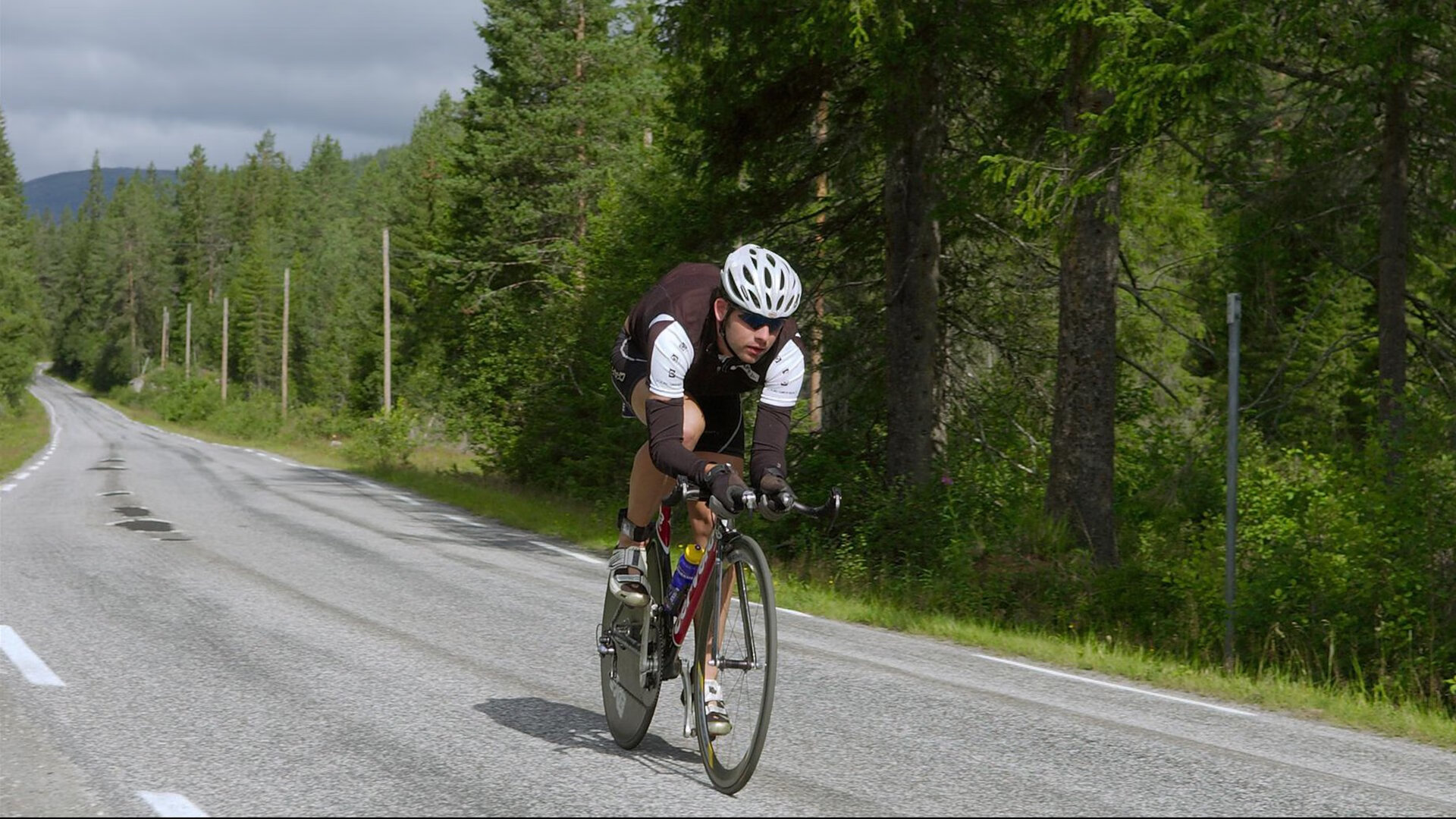 福登关键战不手软,巴拉圭踏平德国,足球世界的颠覆与新生
